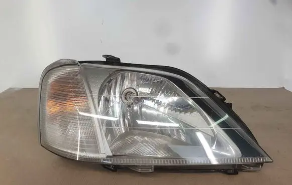 Dacia Logan I Headlight/headlamp 8200211006