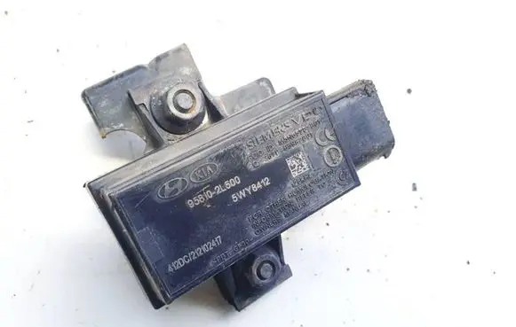 KIA Optima Airbag deployment crash/impact sensor 958102l500 95810-2l500