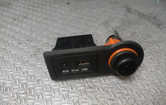KIA Venga USB socket connector 961201P200