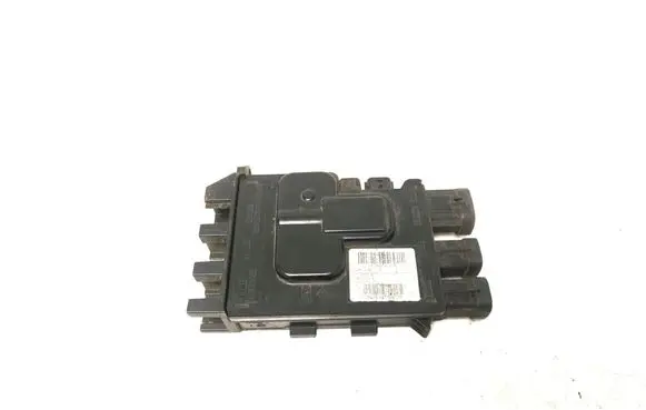 Opel Vivaro Other relay 243501820R