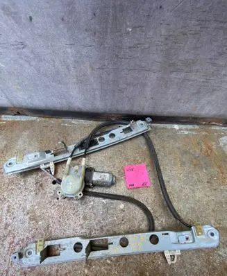 Renault Megane III Front door window regulator with motor 114019
