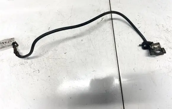 Volkswagen Golf IV Positive cable (battery)