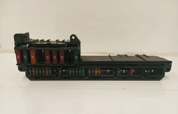 BMW 5 E60 E61 Fuse module 6932452 61146932452 106887