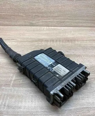Volkswagen PASSAT B3 Engine control unit/module ECU 443907403G 0280000739