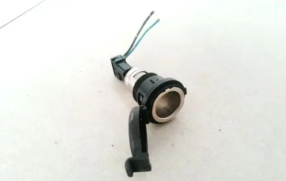 Nissan Almera Tino Cigarette lighter 