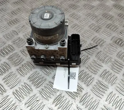 Skoda Octavia Mk3 (5E) ABS Pump 5Q0614517CP 10022012384