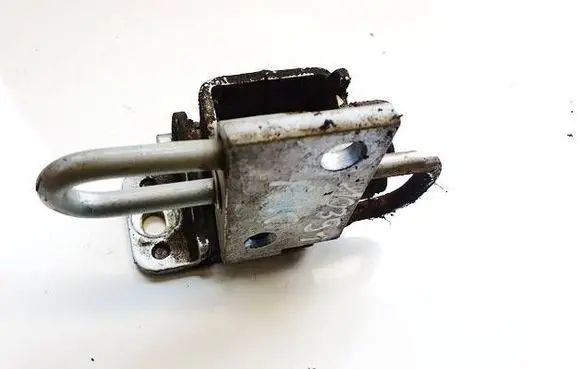 Audi TT TTS Mk2 Front door upper hinge 