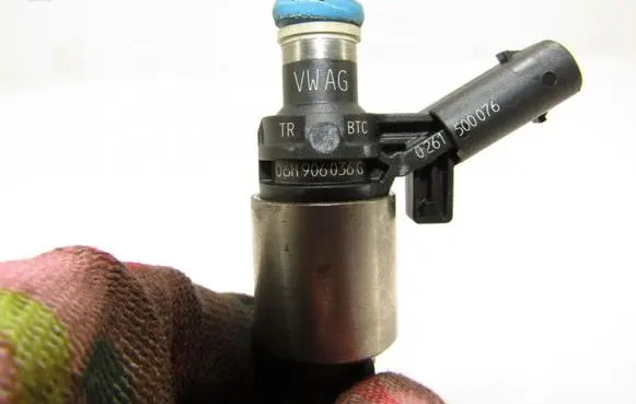 Audi A6 S6 C7 4G Fuel injector 06h906036g