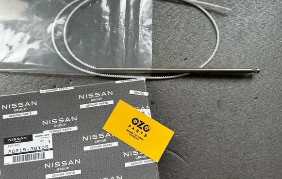 Nissan Patrol Y61 Aerial GPS antenna 2821538Y06