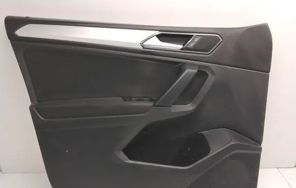 Volkswagen Tiguan Front door card panel trim 5NN867011S