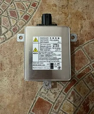 Mitsubishi Outlander Headlight ballast module Xenon D2SD2S200H 13T20971