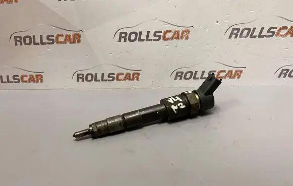 Volvo S40, V40 Fuel injector 7700111014 0445110021