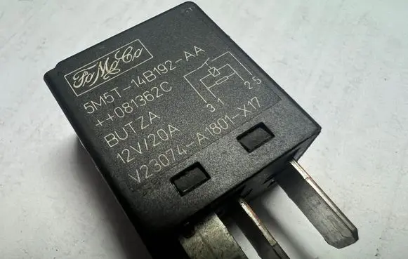 Ford Focus Other relay 5M5T14B192AA