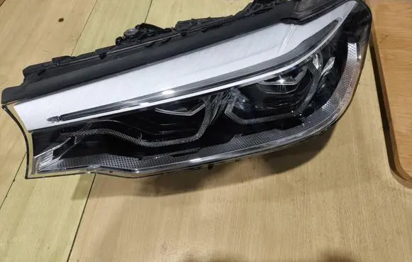 Headlight/headlamp