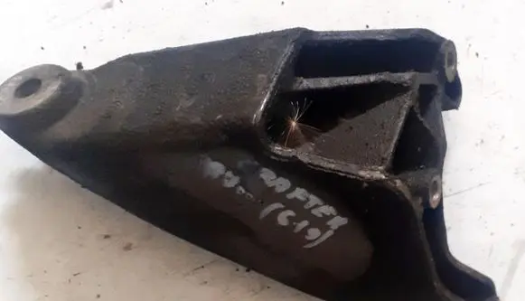 Volkswagen Crafter Engine mounting bracket 076199307