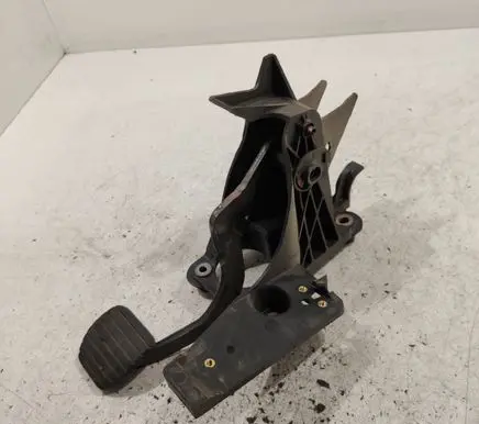 Renault Laguna II Brake pedal 8200002853