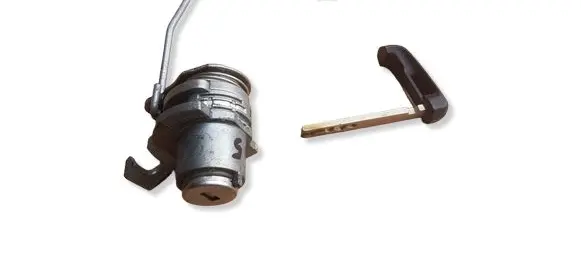BMW 2 F45 Ignition lock 