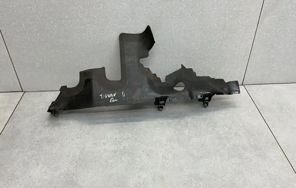 Volkswagen Tiguan Intercooler air guide/duct channel 5N0121284K