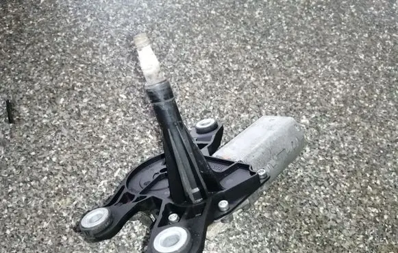 Nissan Primera Rear window wiper motor 53017712 28710AU200