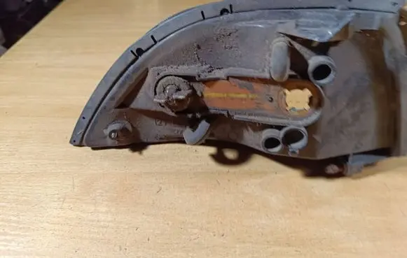 Toyota Corolla E90 Front indicator light 012121524