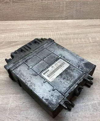 Renault Scenic I Engine control unit/module ECU HOM7700111552 0281010077 WITHPLUG