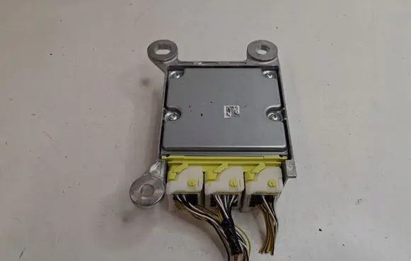 Toyota Hilux (N140, N150, N160, N170) Bonnet Pedestrian Airbag Actuator 89170F4720