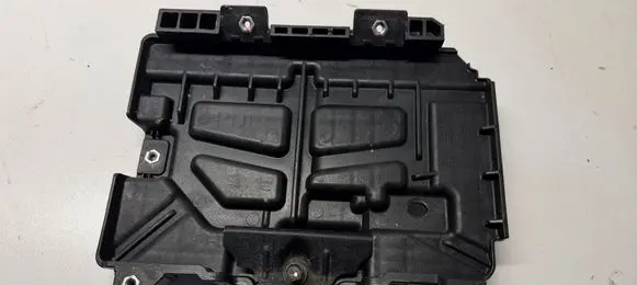 Hyundai i30 Battery box tray 37150G400