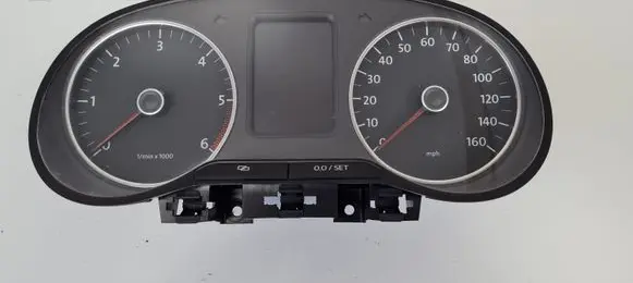Volkswagen Polo V 6R Speedometer (instrument cluster) 6R0920961H