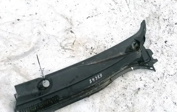 Toyota Avensis T250 Wiper trim 5578205030 55782-05030