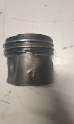 Volvo XC90 Piston 
