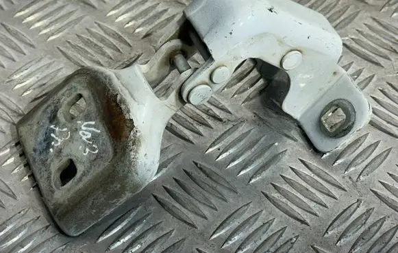 Renault Master III Front door upper hinge 804000006R