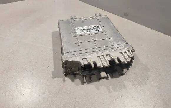 Volkswagen Sharan Engine control unit/module 028906021GT 0281001735