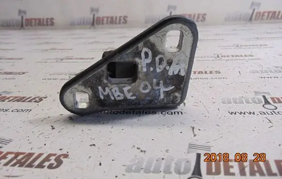 Mercedes-Benz E W211 Front door lower hinge 