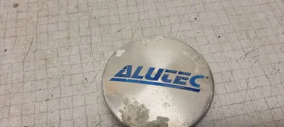Subaru Legacy Non-original wheel cap ALUTEC 5036