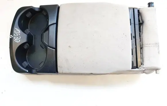 Volvo V50 Armrest