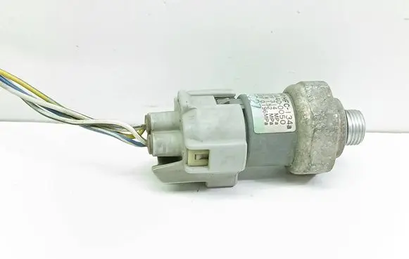 Toyota Avensis Verso Air conditioning (A/C) pressure sensor 4434400050