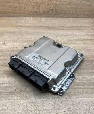 Volvo S40, V40 Engine control unit/module ECU 8200065994 0281011086 EDC15C3