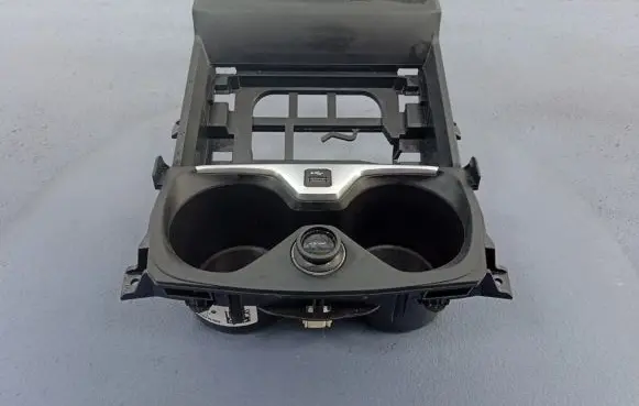 BMW 1 F40 Glove box 5A37576