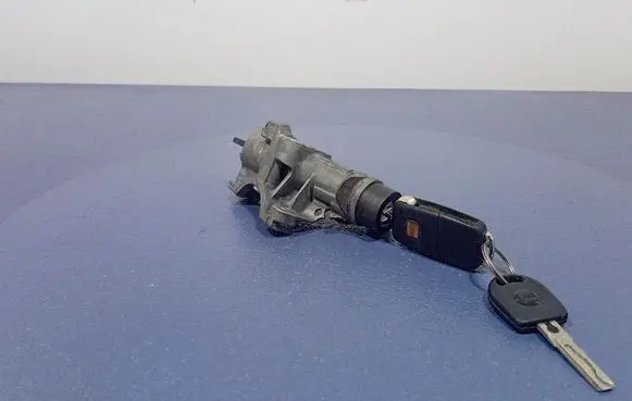 Seat Ibiza IV (6J,6P) Ignition lock 4B09058510