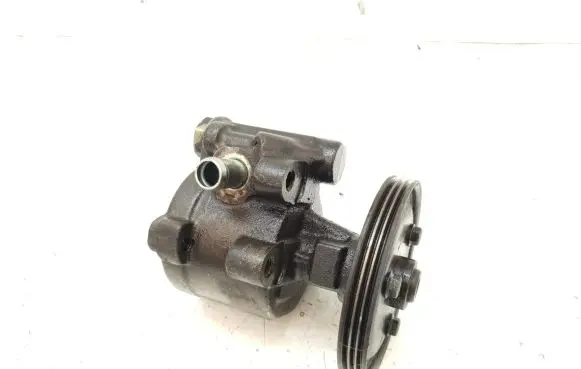 Renault Scenic I Power steering pump 7700840106