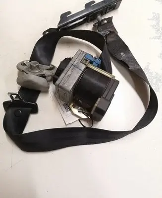Volkswagen Golf IV Front seatbelt