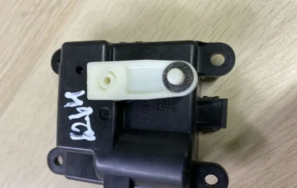 Mazda MX-5 NC Miata Air flap motor/actuator 2P15030840 080202