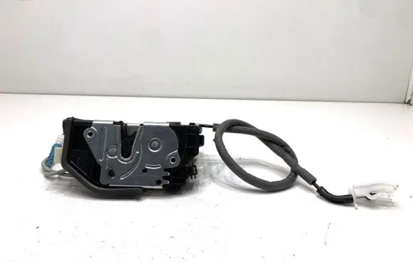 BMW 3 F30 F35 F31 Front door lock 7229461