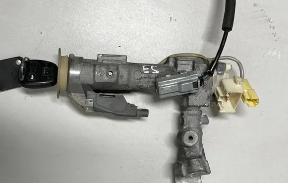 Lexus ES 250 - 300 - 330 Ignition lock 8978333091 626195000 2584104185A