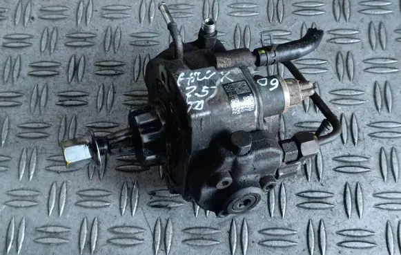 Toyota Hilux (AN10, AN20, AN30) Fuel injection high pressure pump 221000L020 SM2940000352 22250
