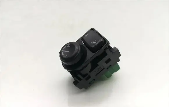Nissan Qashqai Wing mirror switch