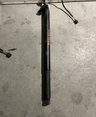 KIA Sportage Tailgate strut 81770-D9100