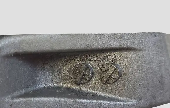 Audi A3 S3 8V Engine mounting bracket 04E199207J