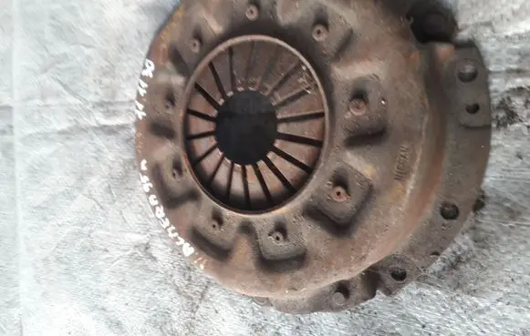 Nissan Almera Pressure plate 