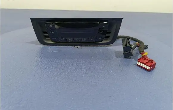 Seat Ibiza IV (6J,6P) Climate control unit 6J0820043A